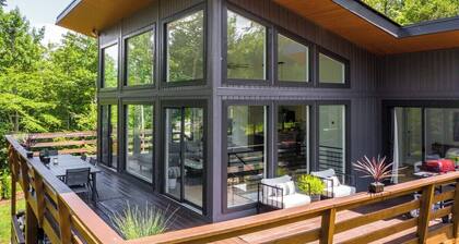 Lakefront Retreat with Hot Tub + Fire Pit + Water Views at Hyco Lake