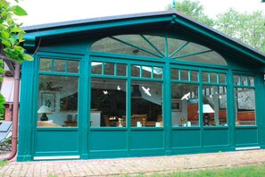 House | Exterior - Reetdachhaus in Burhave (Butjadingen)