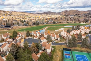 Sports court - Park City Racquet Club Cedar View – 3BR Mountain Retreat with Decks & Views (Park City)
