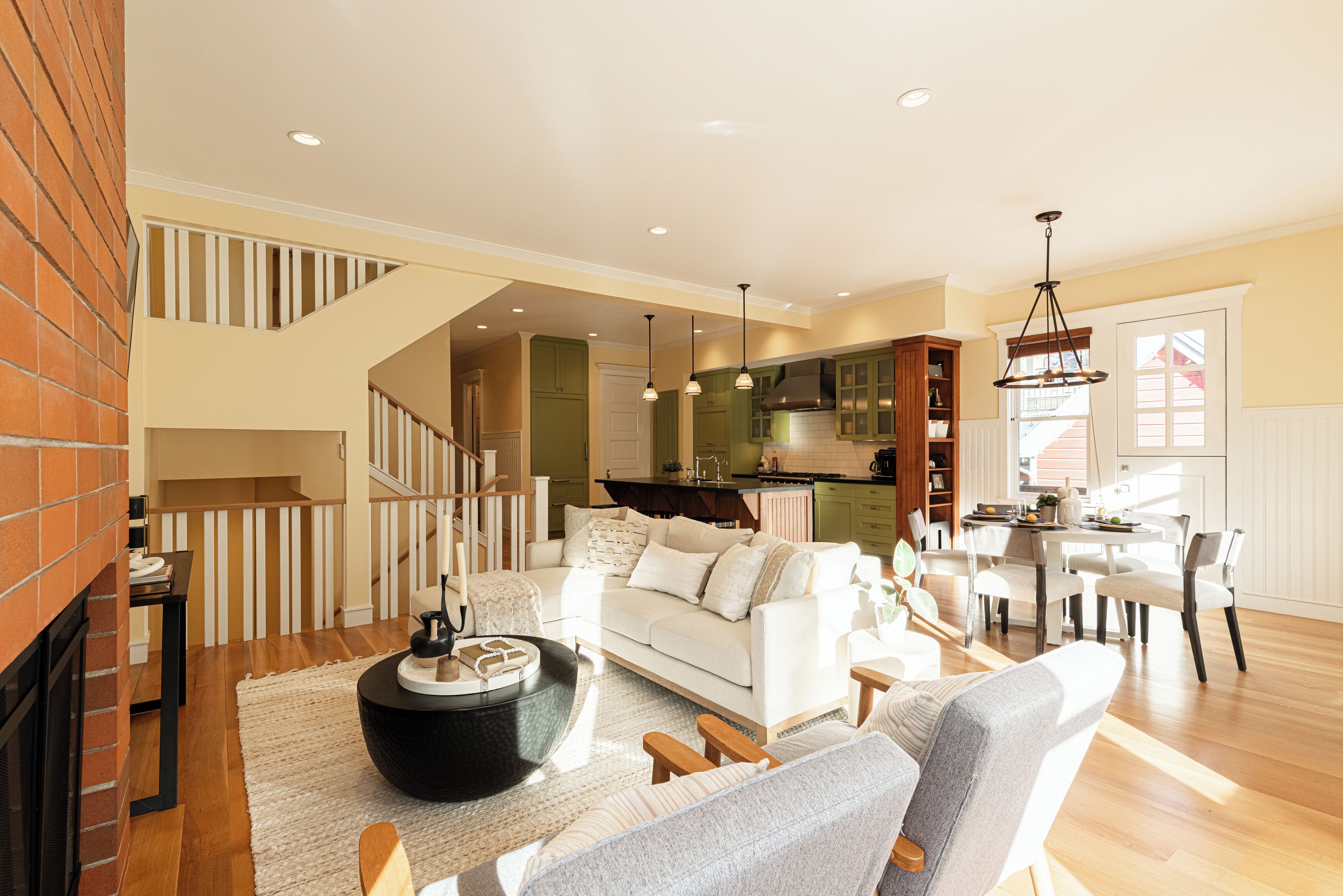 Télévision, cheminée