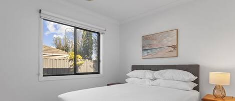 Appartement | 4 chambres, espace de travail pour ordinateur portable, draps fournis