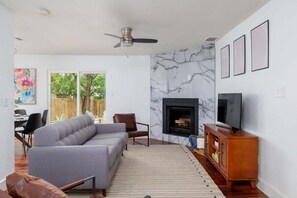 Smart-TV, Kamin