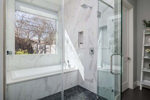 Shower, hair dryer, towels - Beautiful Zilker Home w/ Heated Pool, Outdoor Dining, and Modern Comforts (Austin)