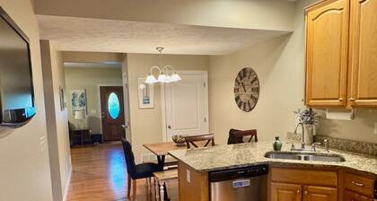 3-bedroom house in peaceful Morgantown with cool AC