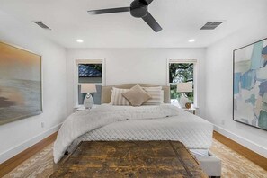 3 chambres, fer et planche à repasser, Wi-Fi, draps fournis