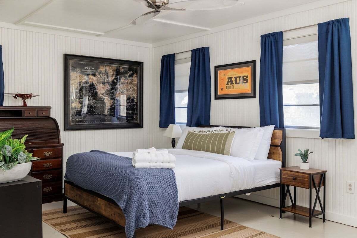 Silitysrauta/-lauta, ilmainen Wi-Fi, vuodevaatteet