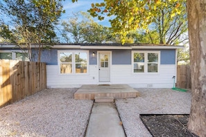 Exterior detail - Quaint E. Austin Home, Work Travel, Fenced Yard (Austin)