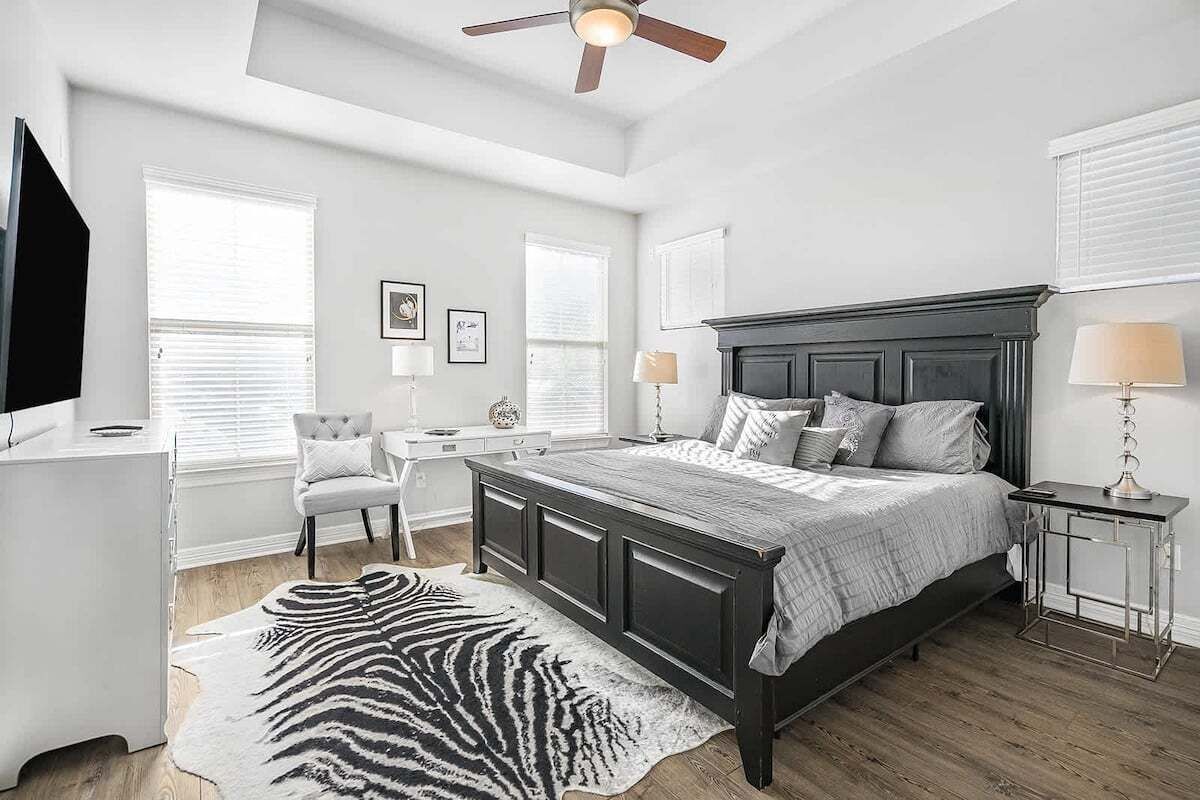 Bügeleisen/Bügelbrett, Internetzugang, Bettwäsche