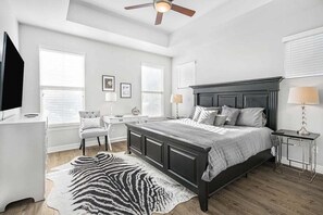 Bügeleisen/Bügelbrett, Internetzugang, Bettwäsche