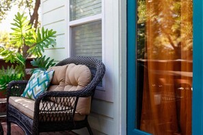 Terrace/patio - 1b/1b SoCo - Austin Retro Cowboy Studio (Austin)