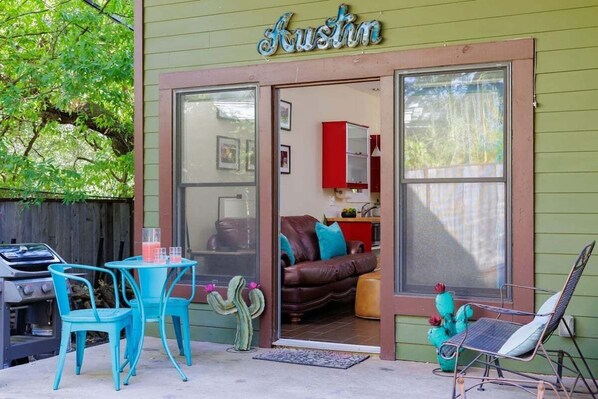 Outdoor dining - Free Parking, Travis Heights - Merlin - Portoro (Austin)