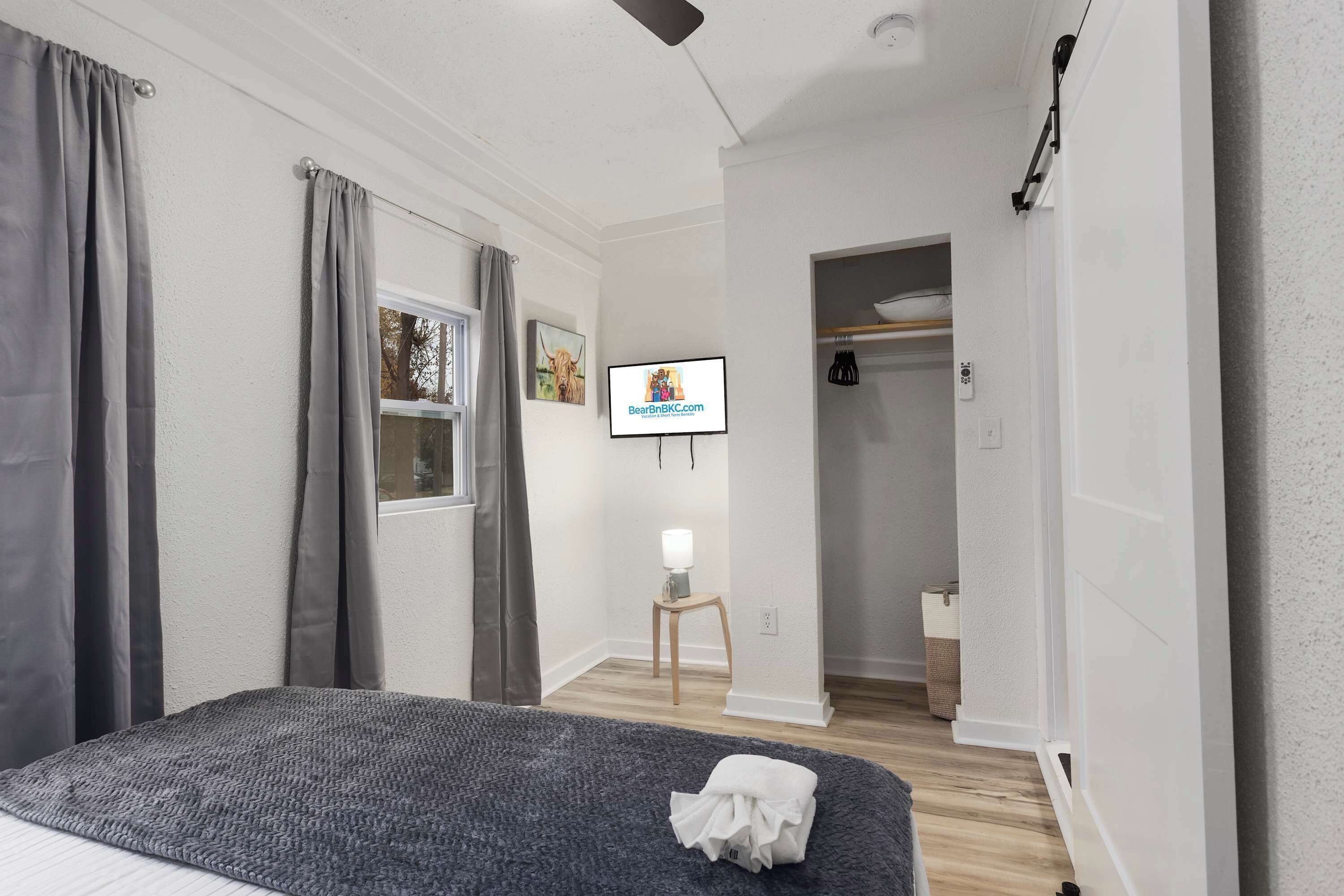 4 bedrooms, iron/ironing board, travel cot, WiFi