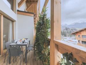 Apartment | Balcony - Apartment in The Residence L' Eclat des Veria (Combloux)