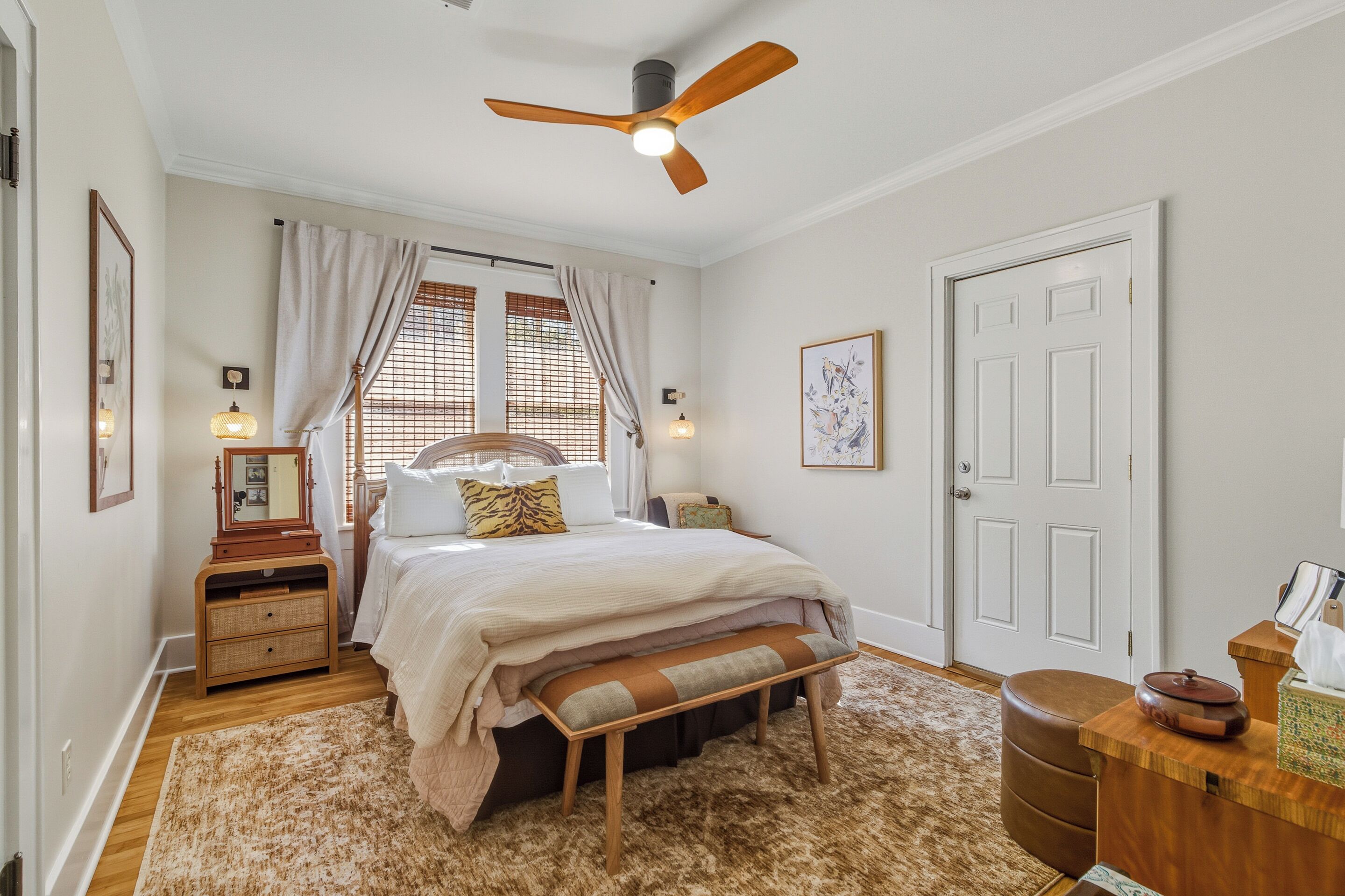 Desk, iron/ironing board, free WiFi, bed sheets