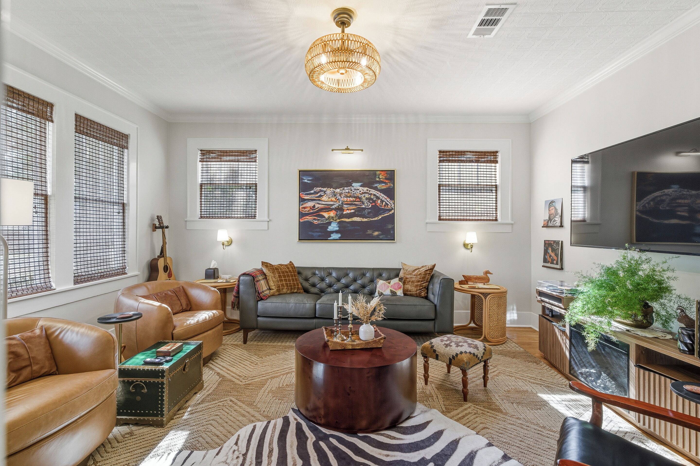 Smart TV, fireplace, books, music library