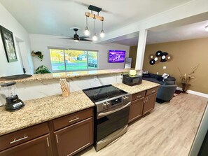 Fridge, microwave, oven, stovetop - Cozy 2BR Home Near Disney & Downtown Kissimmee central LOCATION / LARGE parking (Kissimmee)