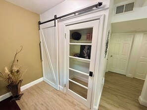 Interior - Cozy 2BR Home Near Disney & Downtown Kissimmee central LOCATION / LARGE parking (Kissimmee)