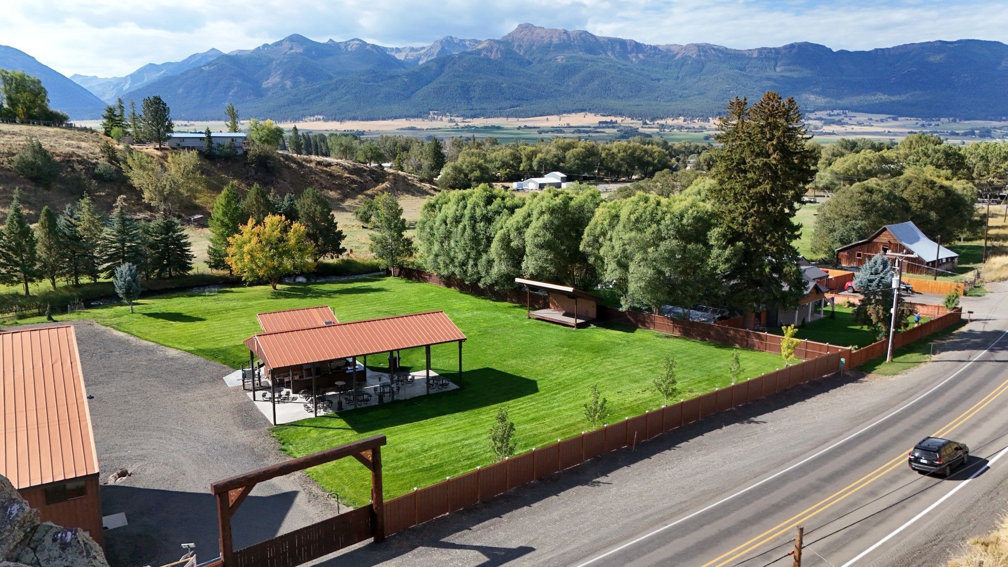 المنشأة من الخارج