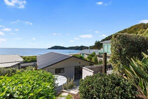 Property grounds - Spectacular Woolleys Bay (Matapouri)
