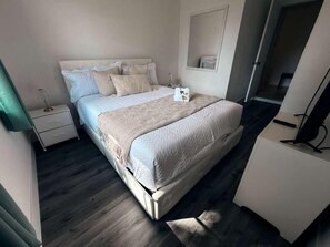 4 quartos, ferros/tábuas de passar roupa, Wi-Fi de cortesia