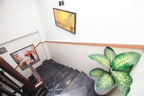 Staircase - De Lustora (Ho Chi Minh)