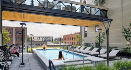 Ultra-Luxury Condo in the Middle of Downtown