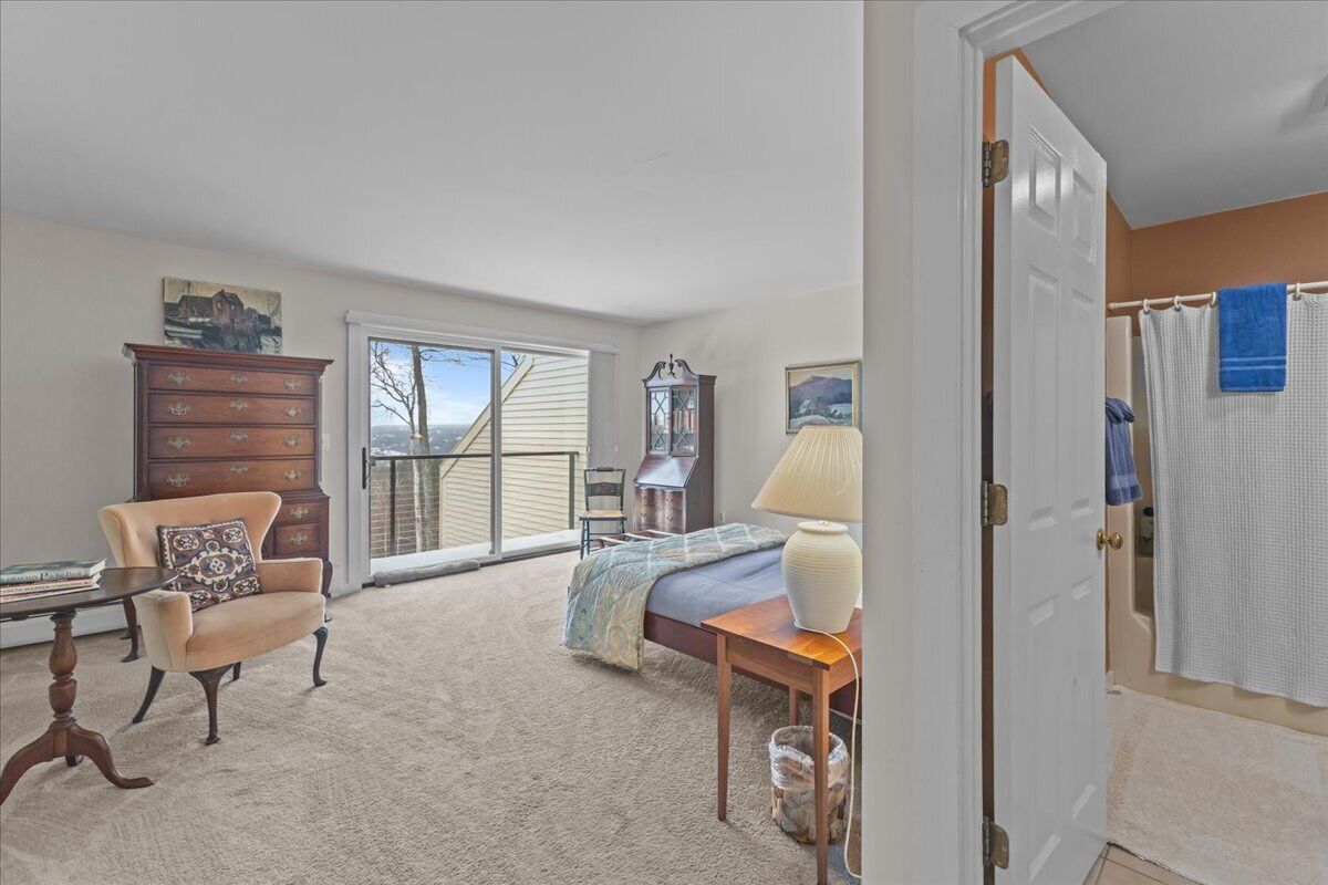 3 عدّة غرف نوم ومكواة/لوح كي وواي فاي وملاءات أسرّة