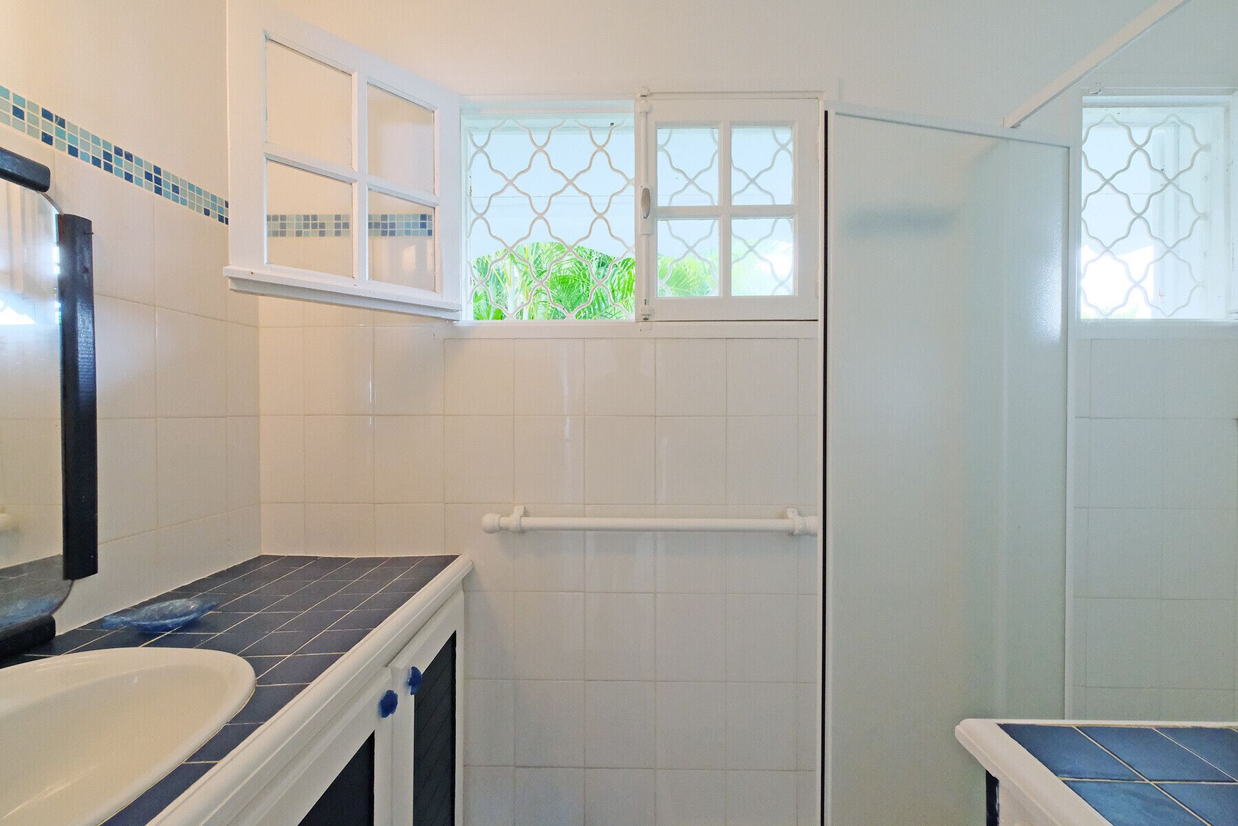 Bruser, hårtørrer, håndklæder