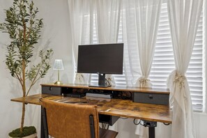 Interior - The Casita Retreat - Pool • Patio • Prime Location (Phoenix)