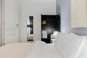 Iron/ironing board, WiFi, bed sheets - Blueground | Wieden, pool, nr Belvedere (Vienna)