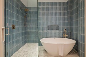 Hair dryer - Luxury Condo | Pool & Hot Tub | Horseshoe Bay (Horseshoe Bay)