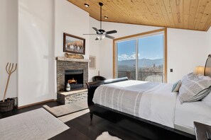 Iron/ironing board, free WiFi, bed sheets - View On the Rocks | Scenic Mountain Oasis with Hot Tub, Fire Pit and Game Room (Big Bear Lake)