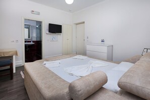 Room - Hotel Familja (Berat)