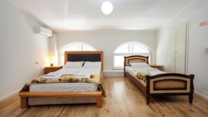 Ảnh chưa phân loại, 3 trong số 67 ảnh, nút