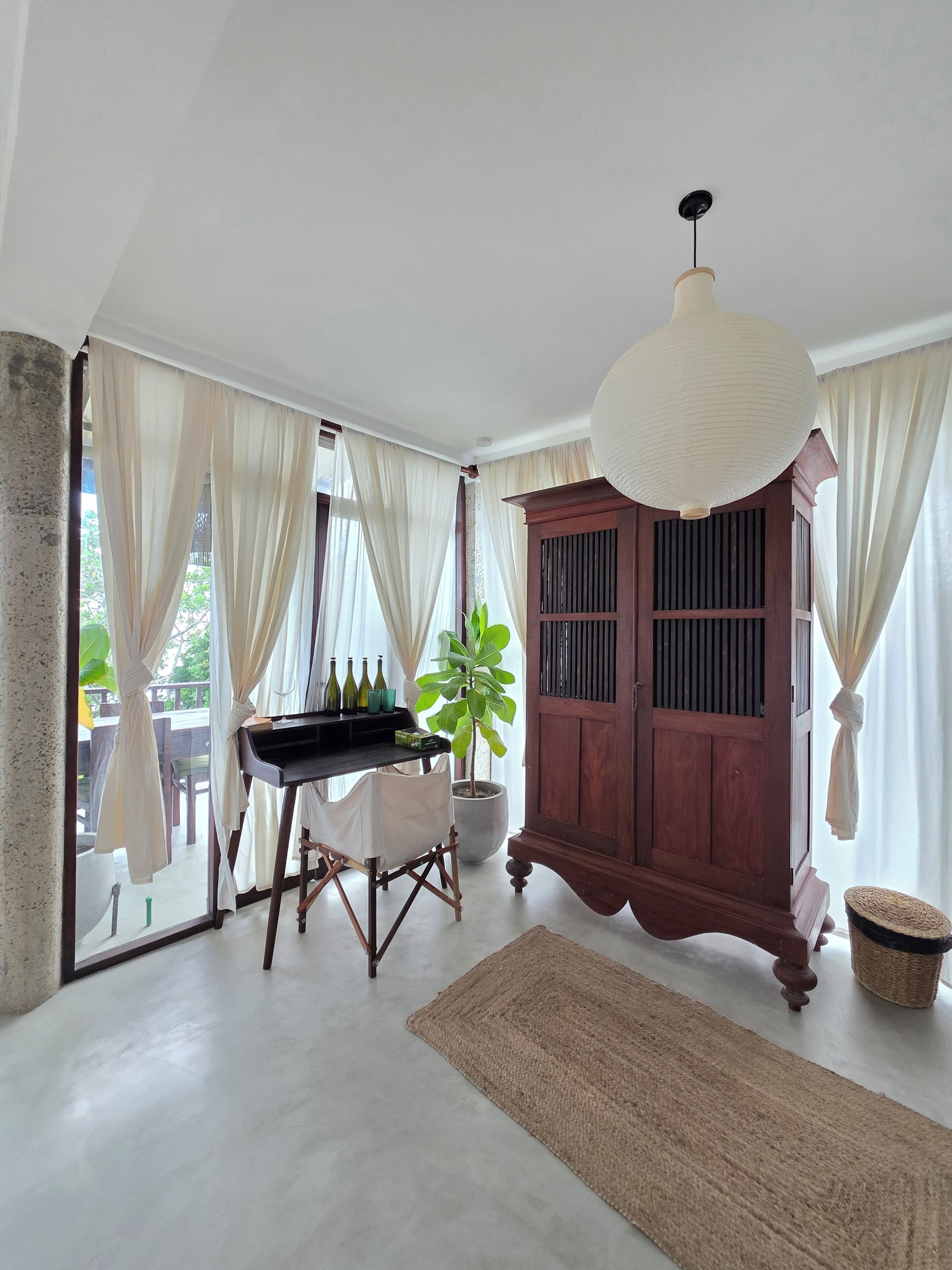 Sábanas de algodón egipcio, ropa de cama de alta calidad y minibar 