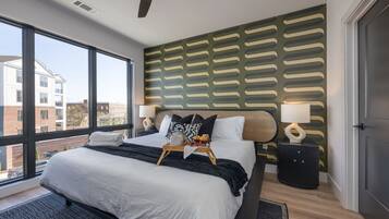 アイロン / アイロン台、旅行用ベビーベッド、WiFi (無料)、ベッドシーツ