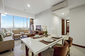 Apartemen, 2 kamar tidur, pemandangan kota | Ruang makan