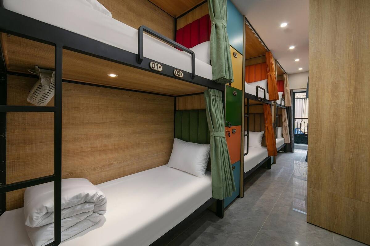 Shared Dormitory (Bed in 6-Bed) | Hypo-allergenic bedding available, desk, laptop workspace, soundproofing