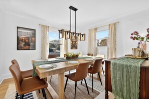 Dining - Queen City Escape - A spacious retreat with lots of amenities! hot tub & pool (Charlotte)