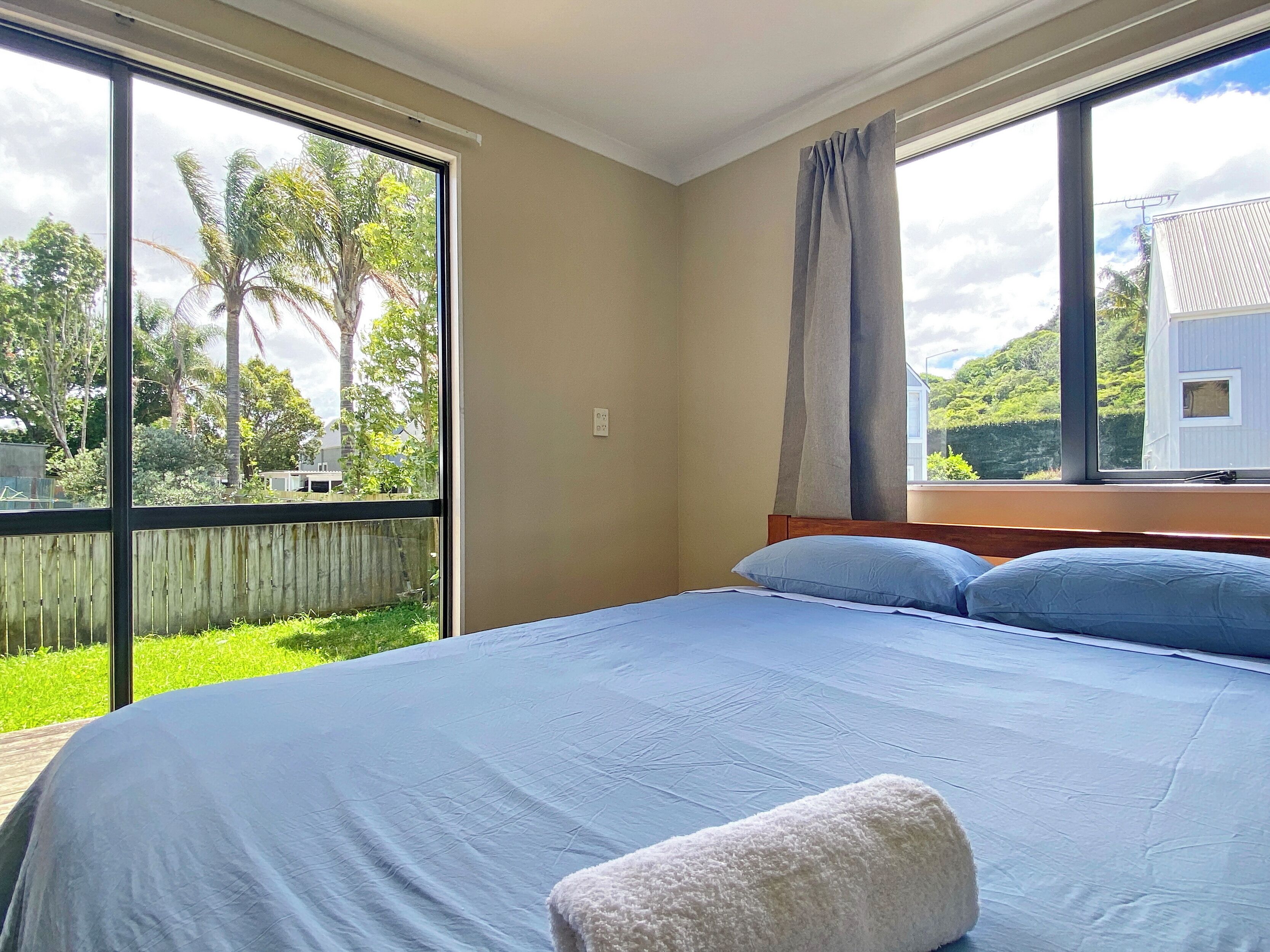 10 bedrooms, desk, iron/ironing board, travel cot