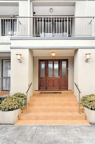 Kingsland Spacious 10BR 5.5BH Home, Rare Find