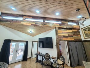 Interior - Bitterroot valley view! 8 bedrooms with 4 living/kitchen spaces enjoy it all. (Stevensville)