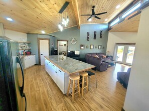Interior - Bitterroot valley view! 8 bedrooms with 4 living/kitchen spaces enjoy it all. (Stevensville)