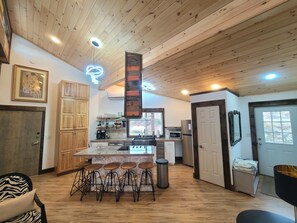 Fridge, microwave, oven, stovetop - Bitterroot valley view! 8 bedrooms with 4 living/kitchen spaces enjoy it all. (Stevensville)