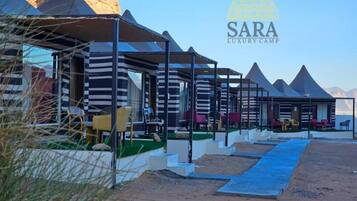 Quartos à prova de som, Wi-Fi de cortesia, acesso para cadeiras de rodas