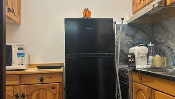 Deluxe-Apartment, Gartenblick | Eigene Küche | Großer Kühlschrank, Mikrowelle, Ofen, Herdplatte