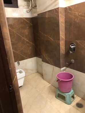 Family Quadruple Room | Bathroom