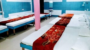 Family Quadruple Room | Iron/ironing board, free WiFi