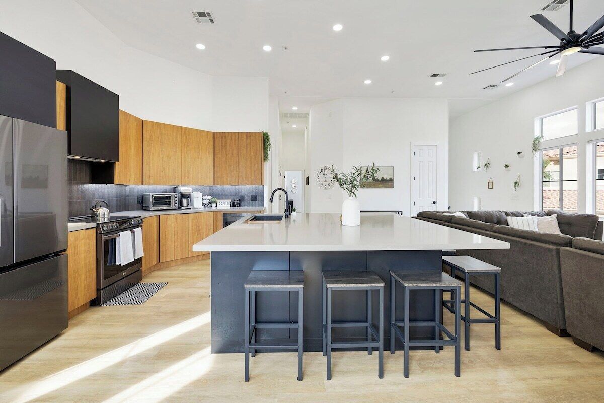 Refrigerador, microondas, horno, placa de cocina