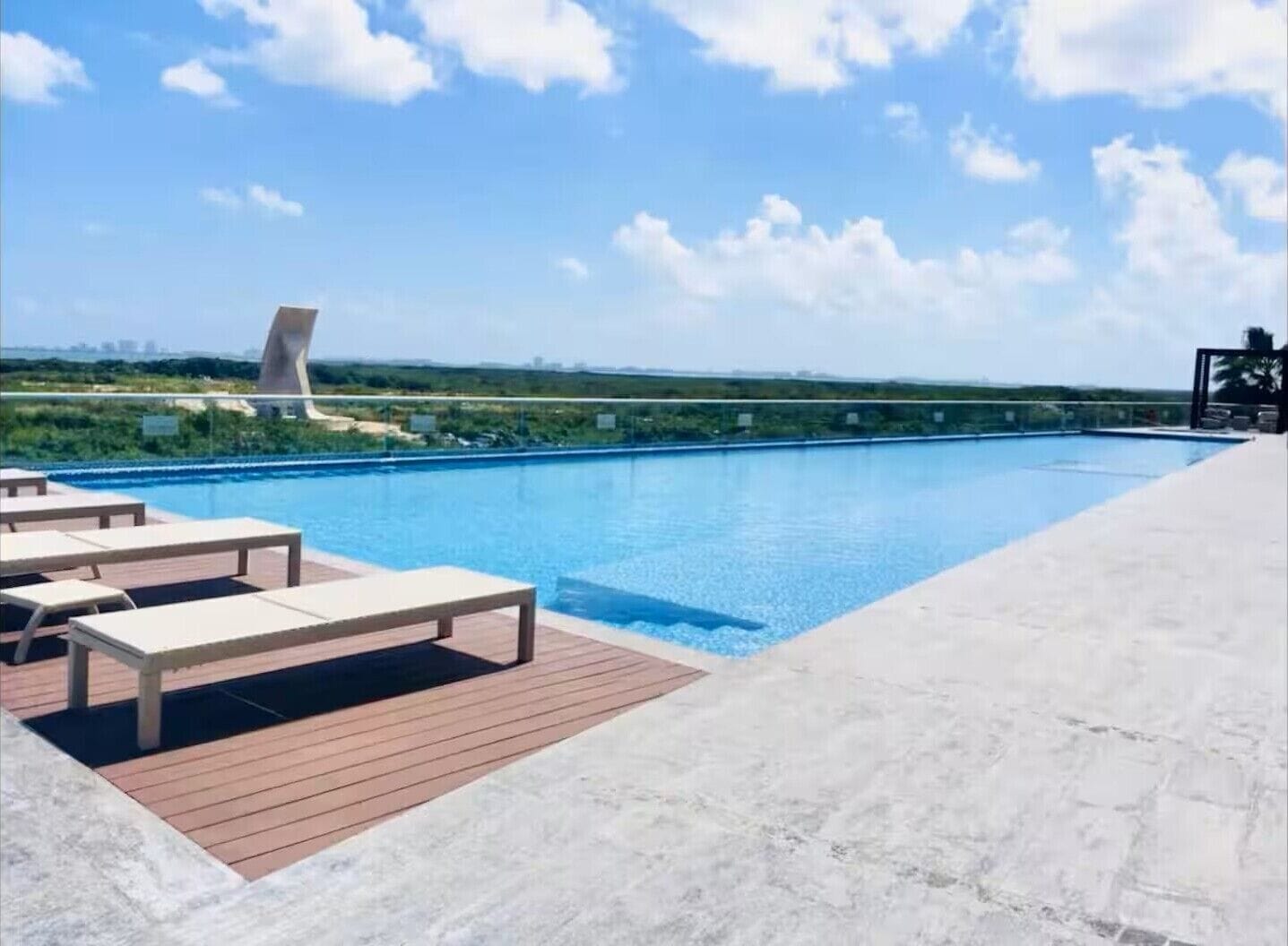 Outdoor pool, pool loungers